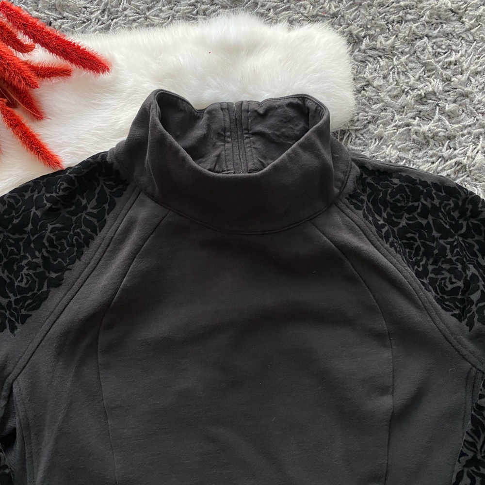 Lululemon Floral Flock Pullover - Picture 5 of 10